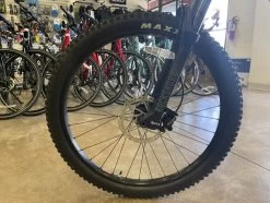 Fuji Auric 1.5 - 27.5 Shimano Deore 1 X 11 - Satin Hazy Silver 2022 -Cycling Gear Shop MLUkrTHakiCm1ySGN2OKGdmwc