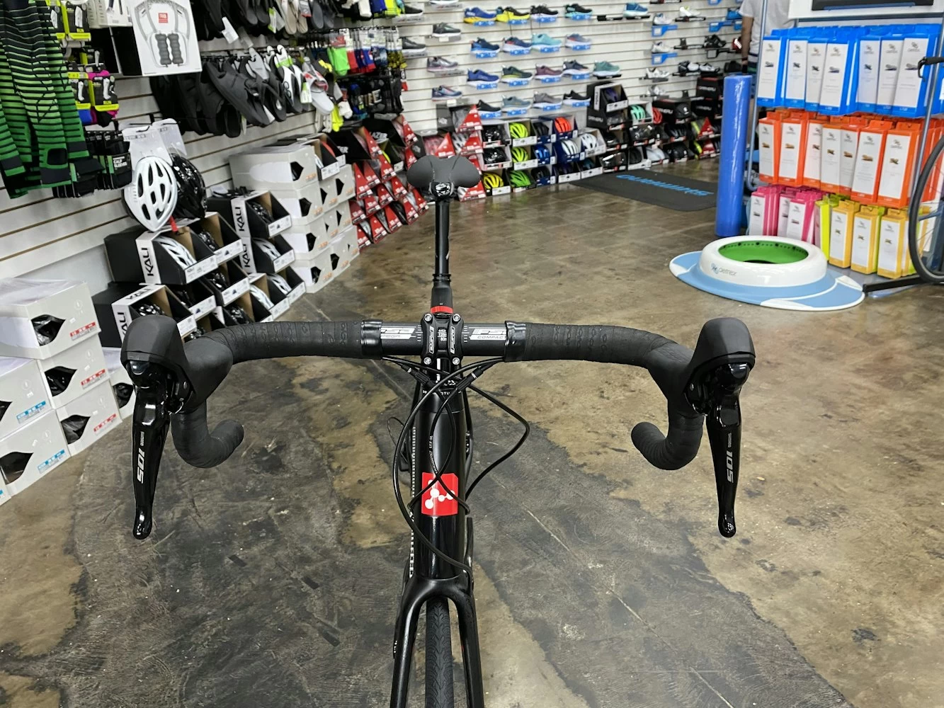 Argon 18 Gallium CS Disc Shimano 105 - Black 2022 11 Argon 18 Gallium CS Disc Shimano 105 - Black 2022 - Image 9