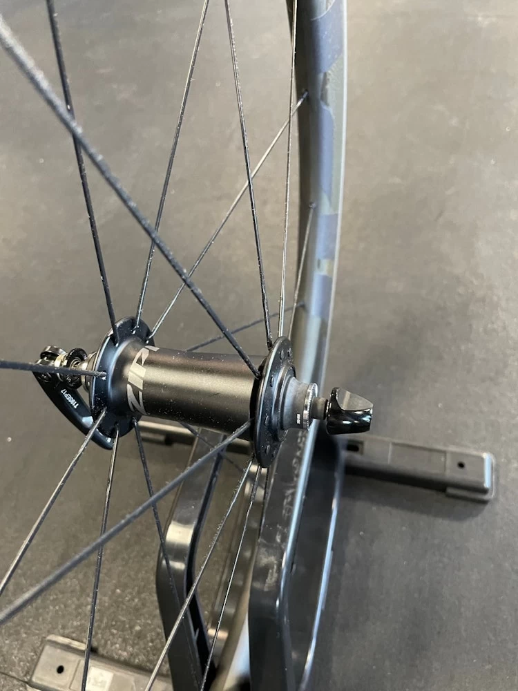 Zipp 808 Firecrest Carbon Tubeless Rim Brake Wheelset SRAM 10/11sp 6 Zipp 808 Firecrest Carbon Tubeless Rim Brake Wheelset SRAM 10/11sp - Image 4