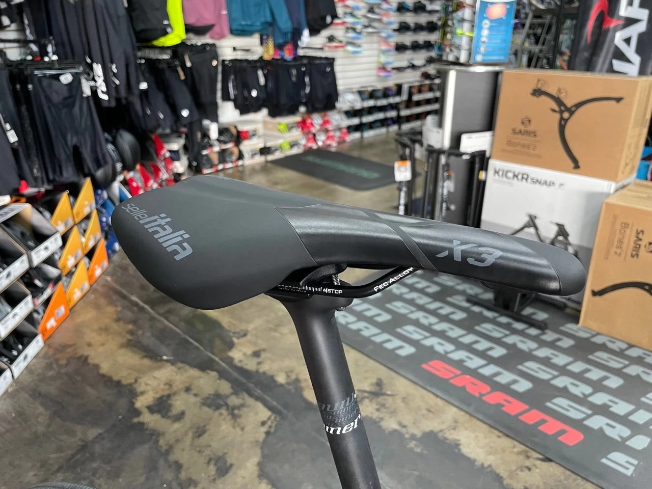 Niner RLT 9 RDO 3-SRAM Rival 1 - Baja Blue 2021 12 Niner RLT 9 RDO 3-SRAM Rival 1 - Baja Blue 2021 - Image 10