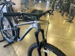 Fuji Auric 1.5 - 27.5 Shimano Deore 1 X 11 - Satin Hazy Silver 2022 -Cycling Gear Shop cYgmAVIC39mLO Lu8R8GXOpa4