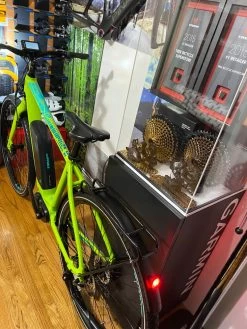 IZIP E3 Dash E-Bike -Cycling Gear Shop gSBWeyWVvhKhZm Ozpx9ccoK4