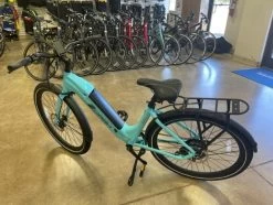 Serfas Dash E-Bike 500W Step Thru Blue -Cycling Gear Shop iJT3tc9l3kgTpxzGXeHmILLMo