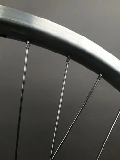 Silver Heavy Duty Velocity Cliffhanger 29" 700c MTB Bike Tubeless 100 - 130mm HG -Cycling Gear Shop kYI4xnvkd5FASi0wUI9PlBQRo