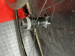 Shimano DuraAce Carbon Clincher Disc Wheelset -Cycling Gear Shop mr8y9qBqjY P93VghjSHEasc