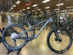 Fuji Auric 1.5 - 27.5 Shimano Deore 1 X 11 - Satin Hazy Silver 2022