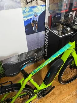 IZIP E3 Dash E-Bike -Cycling Gear Shop rIGsmbLnncKJJCxsvWyA8 9qA