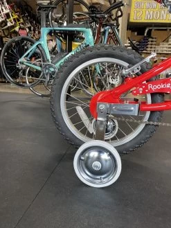 Fuji Rookie 16 Girls Red 2022 -Cycling Gear Shop uHYf0MQW2KyAFuS28nKlwJZJ4